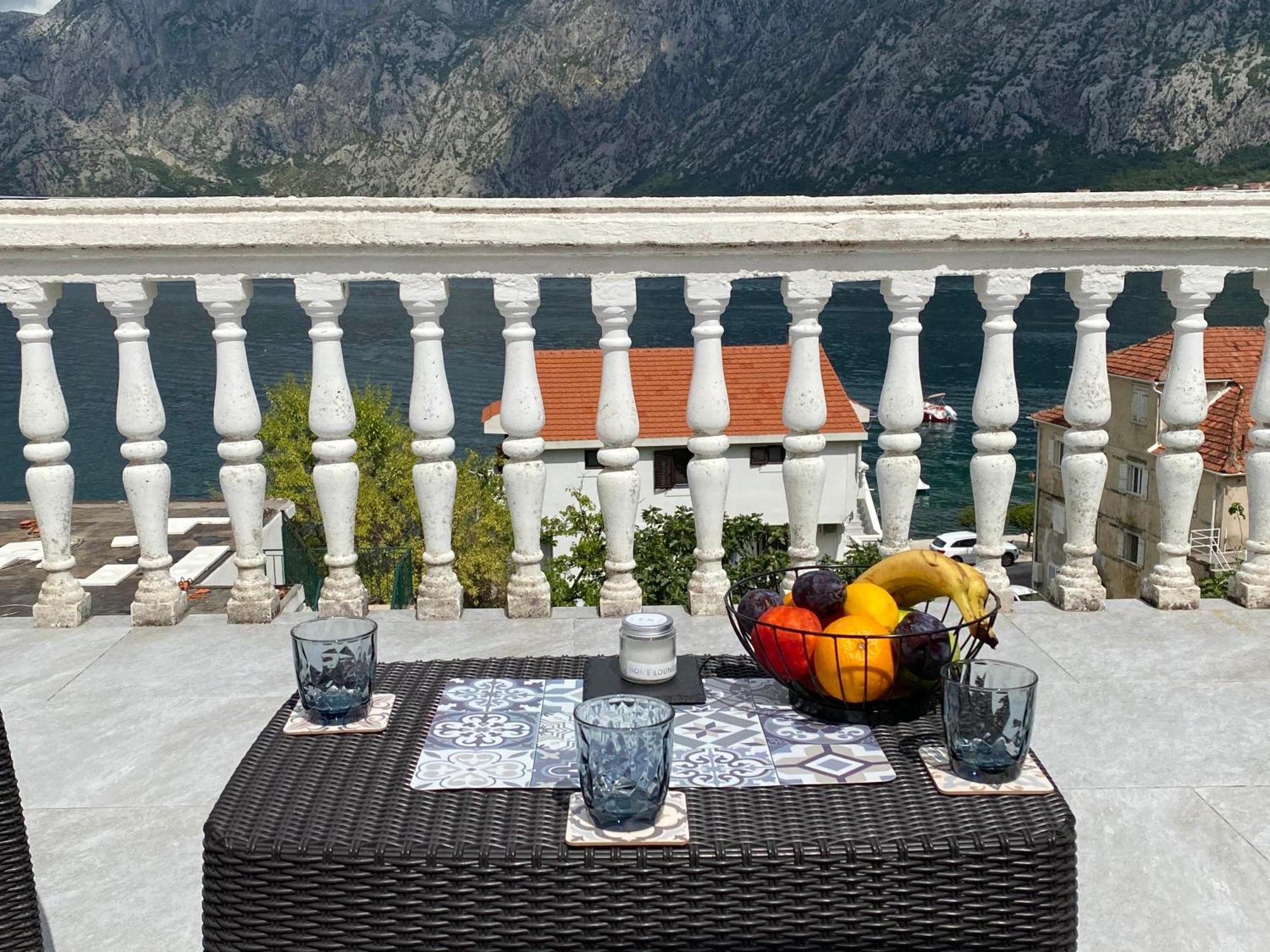 Lux Boka Sea View Apartment Kotor Ngoại thất bức ảnh