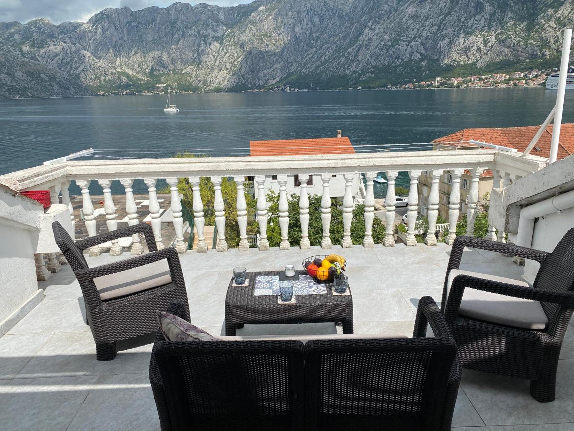 Lux Boka Sea View Apartment Kotor Ngoại thất bức ảnh